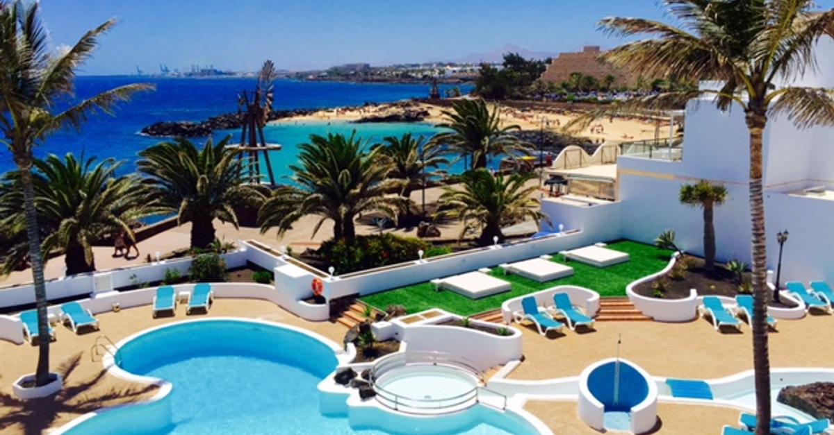 Willkommen auf unserer Apartments. Neptuno Suites, direkt am Meer in