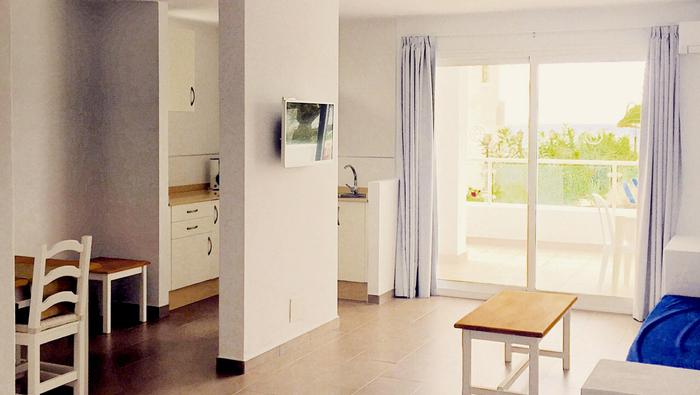 Neptuno Suites | Costa Teguise, Lanzarote, Canary Islands | Habitaciones - 3